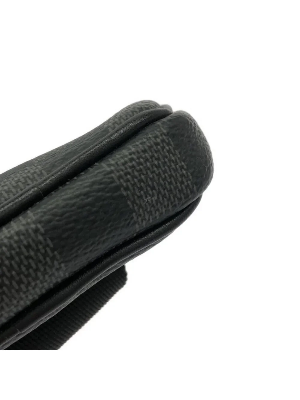 Louis Vuitton Damier Graphite Scott Messenger Shoulder Bag